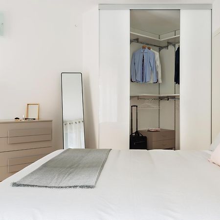 Апартаменти Joivy Sunny 1-Bed Flat With Balcony Мілан Екстер'єр фото