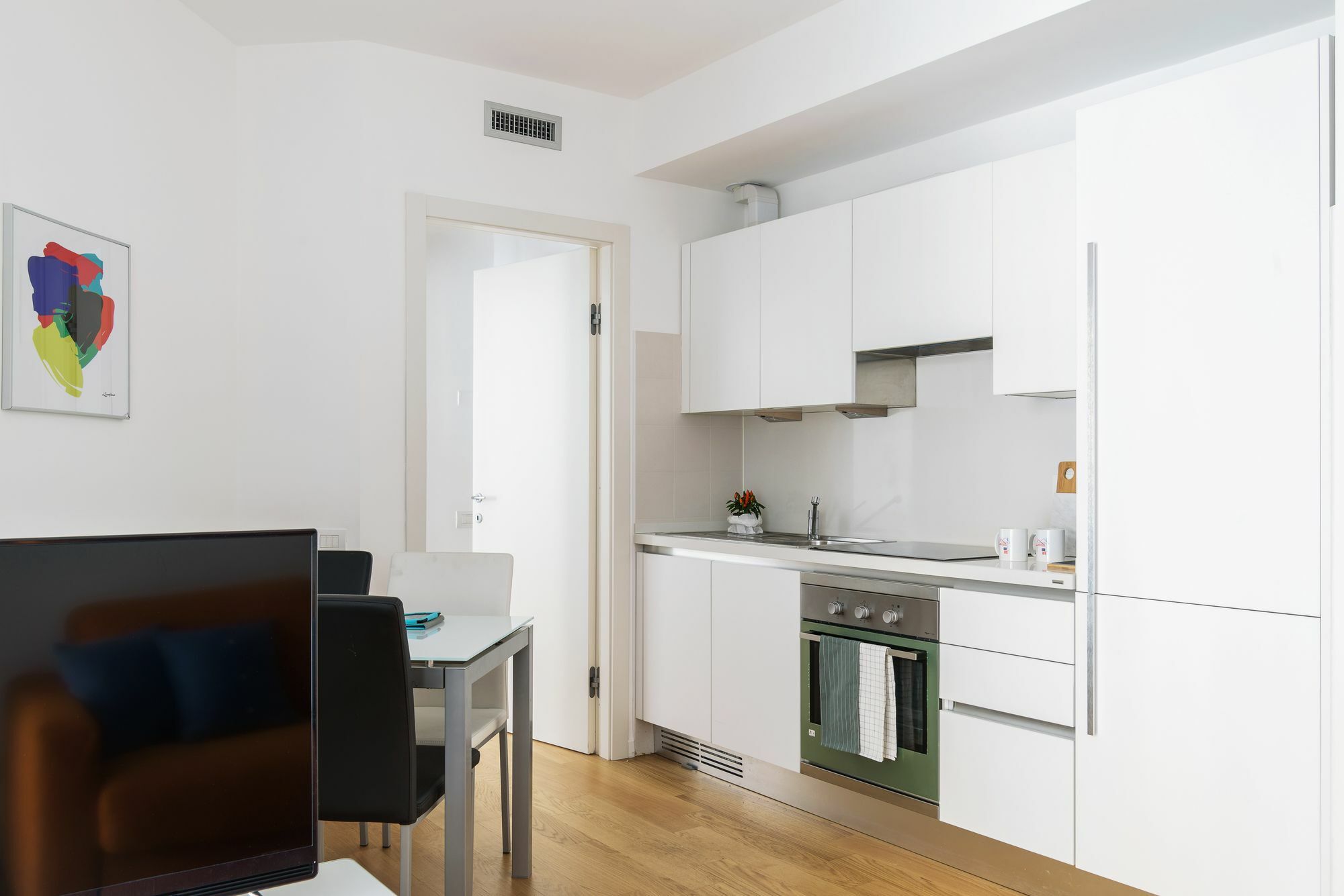 Апартаменти Joivy Sunny 1-Bed Flat With Balcony Мілан Екстер'єр фото