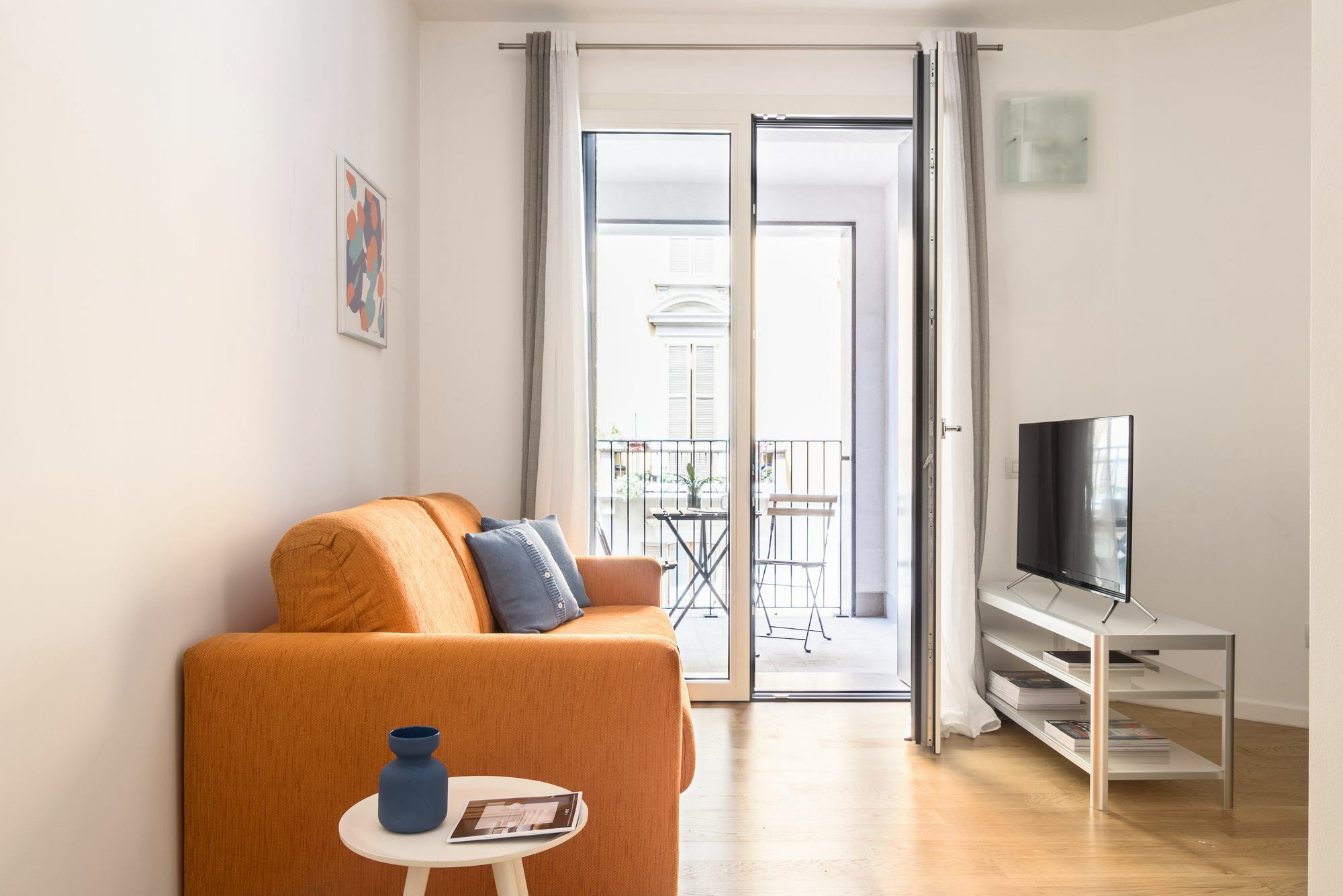 Апартаменти Joivy Sunny 1-Bed Flat With Balcony Мілан Екстер'єр фото